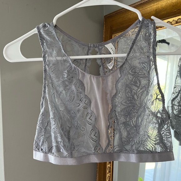 Lace Crop Top - Picture 1 of 3